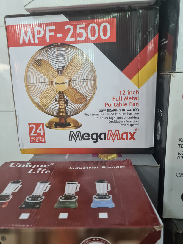 پنکه تمام فلزی رومیزی شارژی مگامکس مدل MPF‑2500B