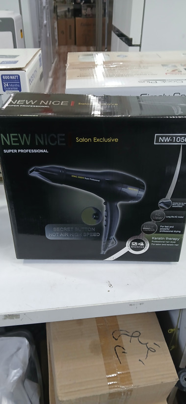 سشوار حرفهای NEW NICE مدل NW‑1050 (توان 2300 وات، موتور AC، یونساز)