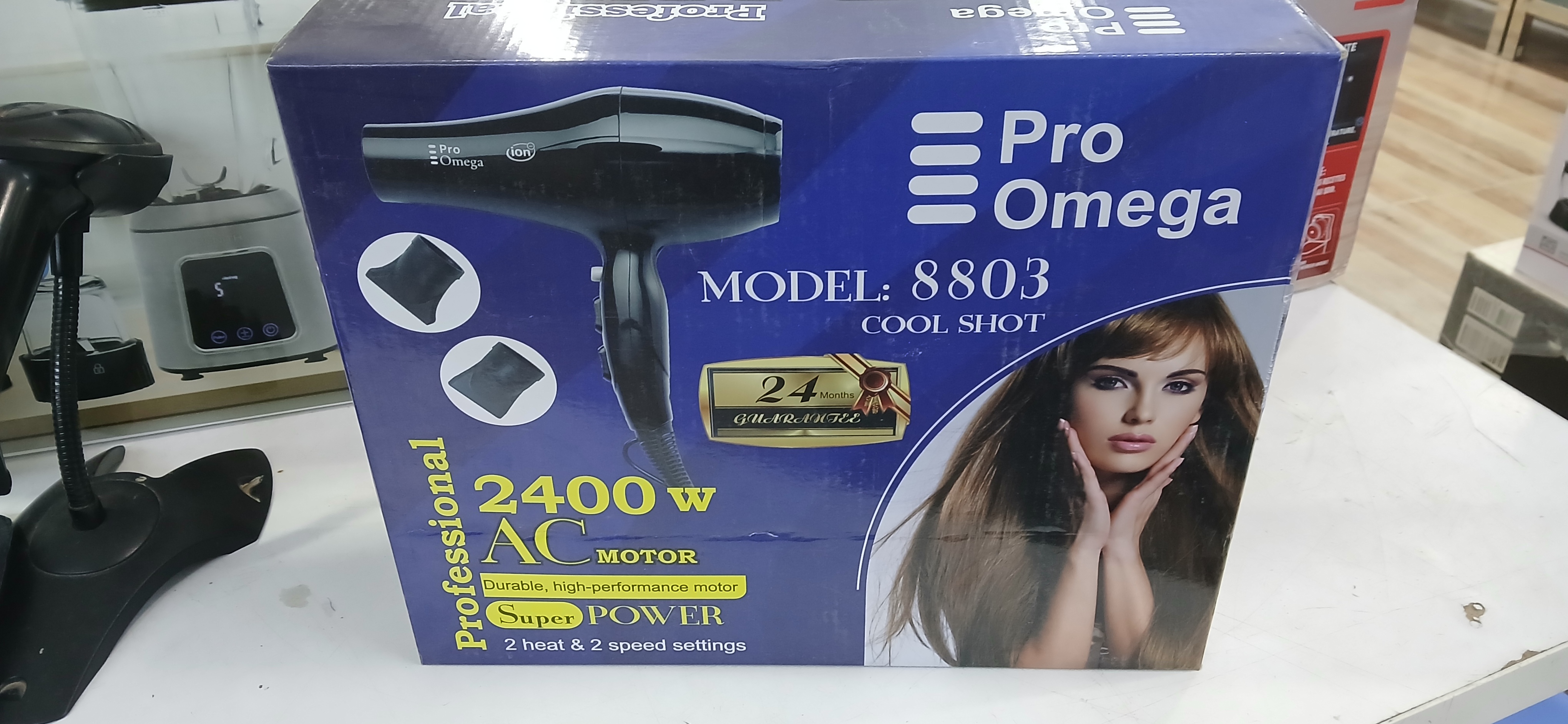 سشوار حرفه‌ای Pro Omega مدل 8803 (توان 2400 وات، موتور AC، باد سرد)