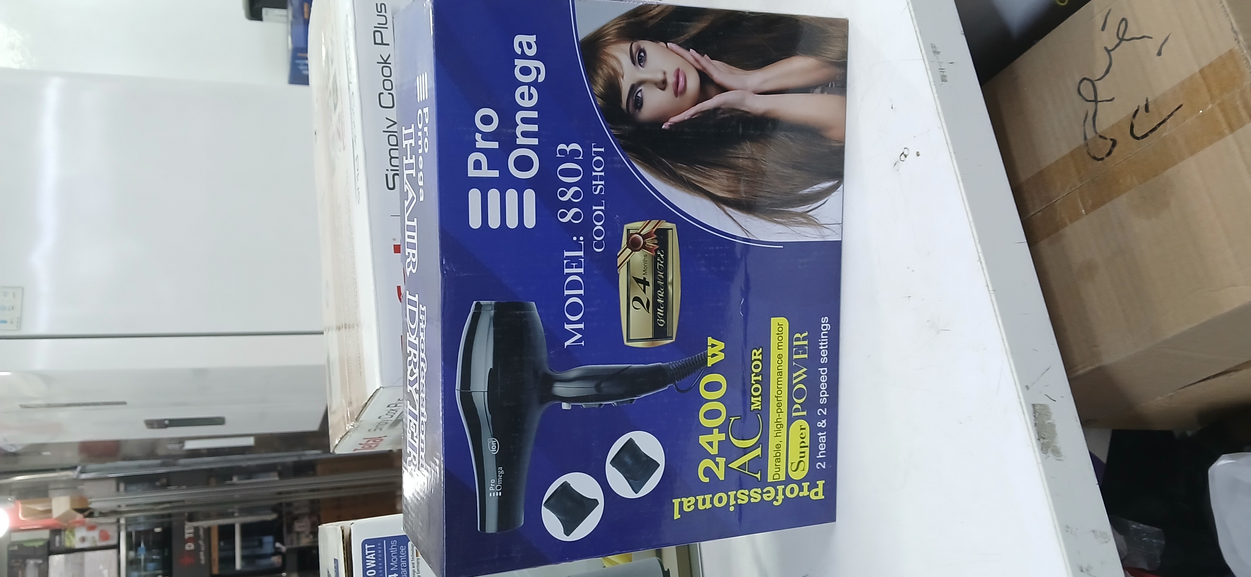 سشوار حرفهای Pro Omega مدل 8803 (توان 2400 وات، موتور AC، باد سرد)