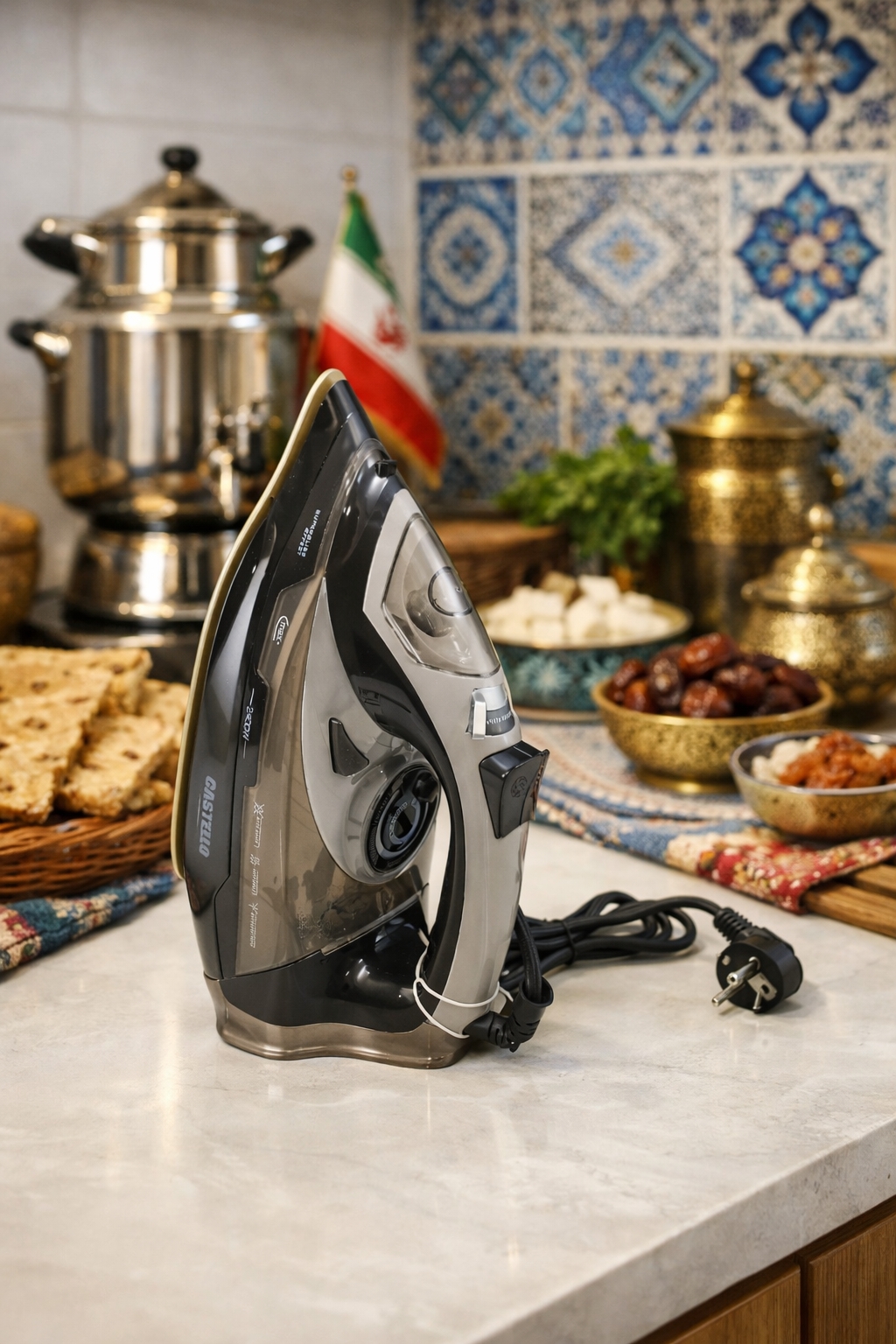 اتو بخار نانو سرامیک 2400 وات کاستلو مدل CL945